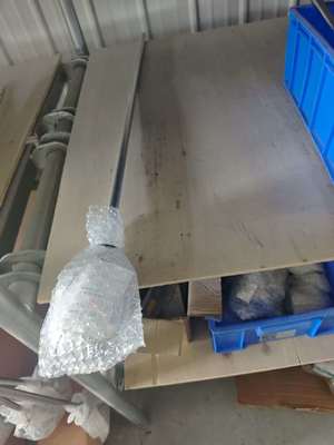 工業用途向けグラファイトシャフト 硬度40～60HRC、耐圧100MPaまで